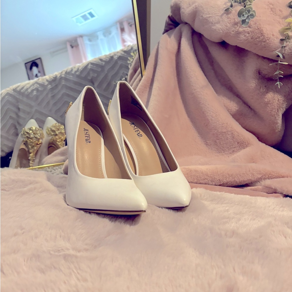 White & Gold heel, Size 10